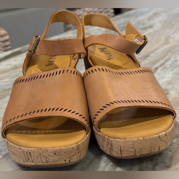 Women’s KORKS tan leather wedge sandals- Size 10 - Picture 4 of 8